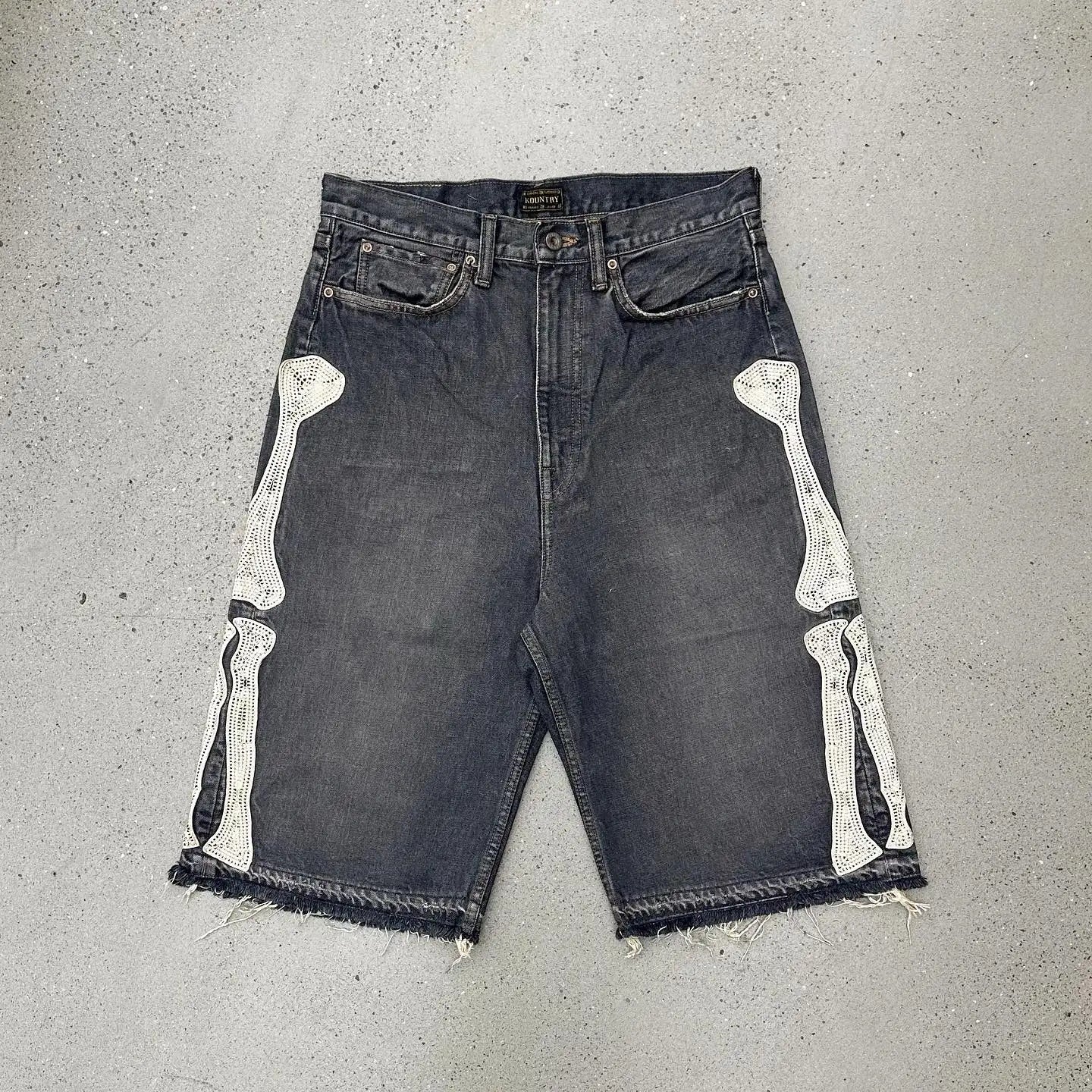 2026 American New Geometric Cherry Blossom Embroidery Wash Jeans Shorts Women Y2K Gothic Hip Hop Popular Casual Joker Shorts